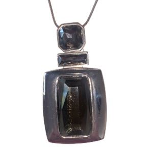 💛 Vintage Black Gem Silver Pendant Necklace